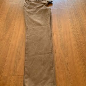 Tan pant with a nice looking when you put it on 😉